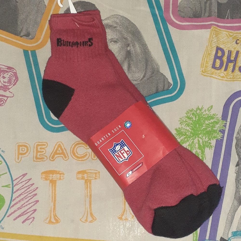 New 2 Pack Tampa Bay Buccaneers Reebok Quarter Socks Vintage Football